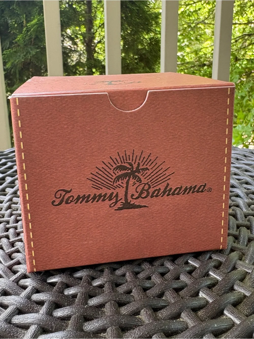 NIB Tommy Bahama Palm TB1000 Men’s Wrist Watch - Picture 10 of 12